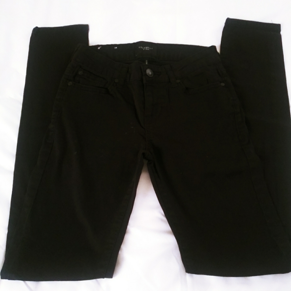 Celebrity Pink Skinny jeans